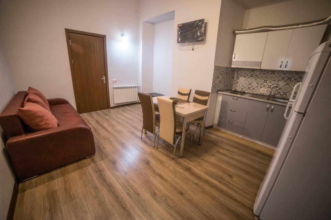 Your Apartment In This City N2 ティビリシ エクステリア 写真