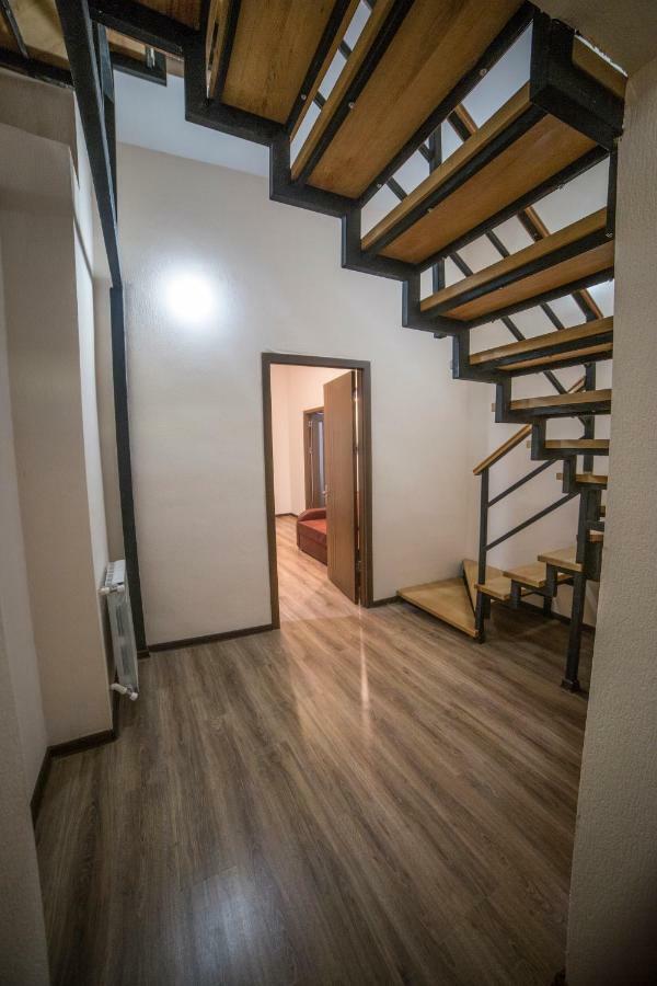 Your Apartment In This City N2 ティビリシ エクステリア 写真
